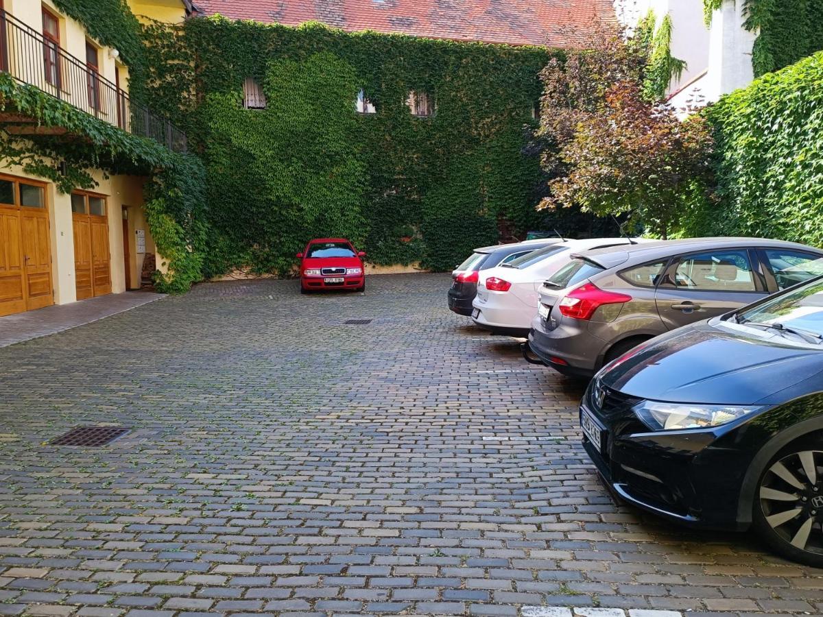 Penzion U Cisare Zikmunda Znojmo Kültér fotó